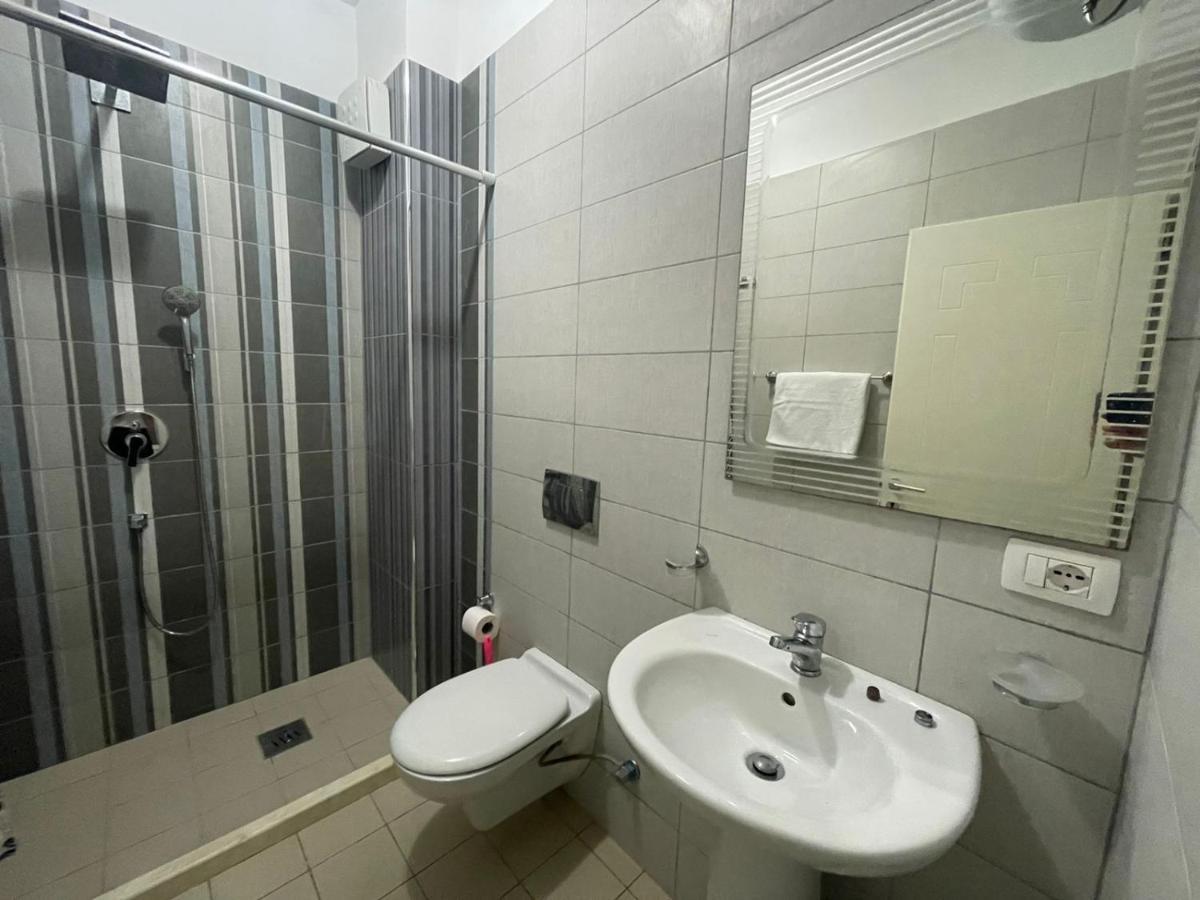 Migi Residence Драч Екстериор снимка