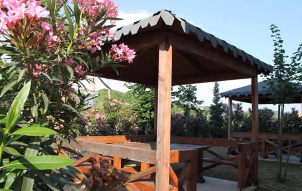 Migi Residence Драч Екстериор снимка